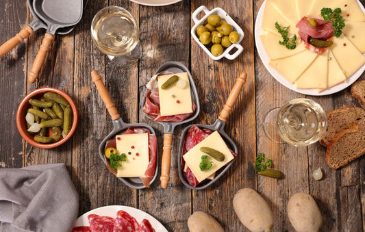 Accords mets-vins pour les plats réconfortants d’hiver : raclette, fondue..